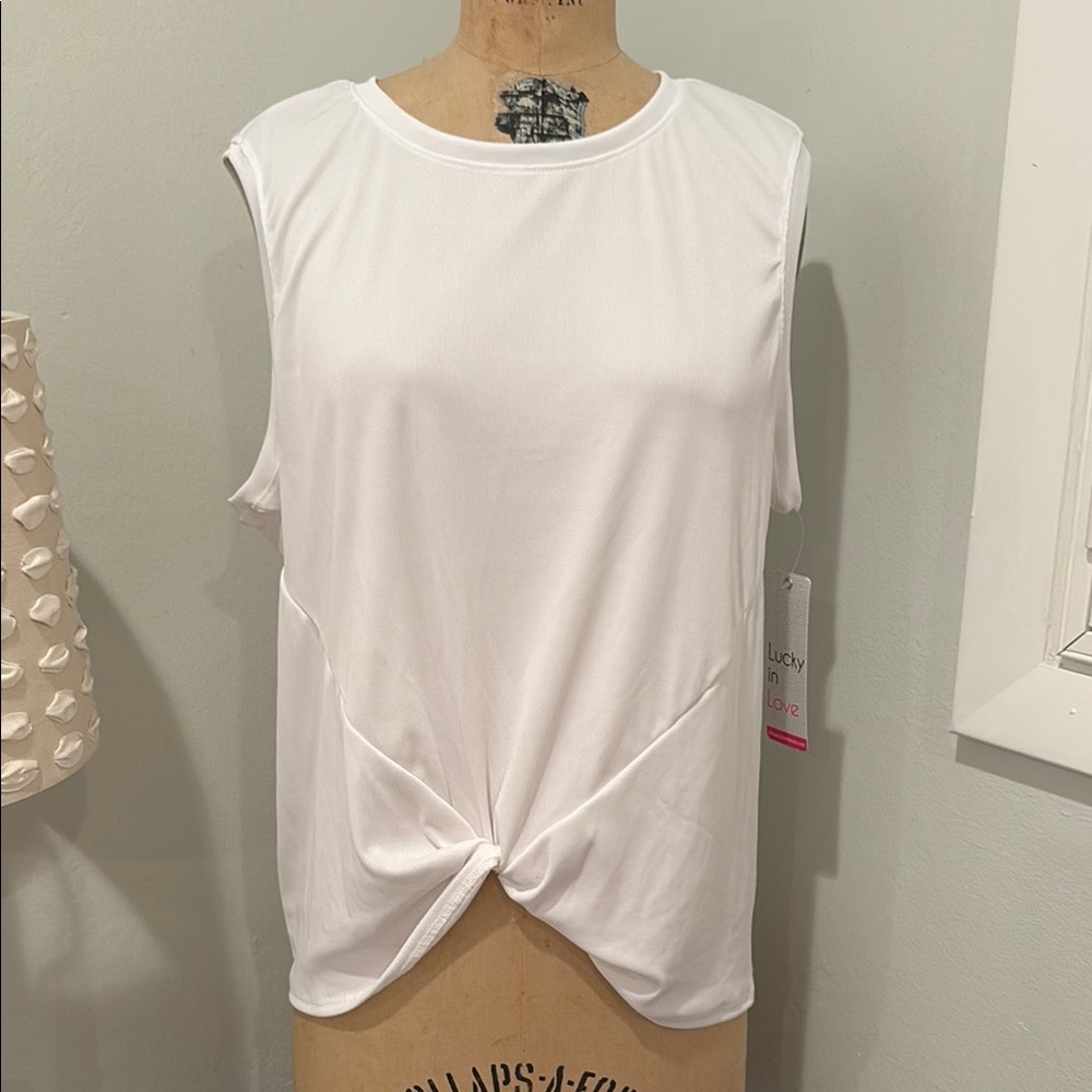 NWT Lucky in Love White Sleeveless Front Knot Top size XL